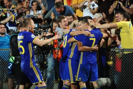 «Ростов» разгромил «Аякс» и пробился в групповой раунд Лиги чемпионов