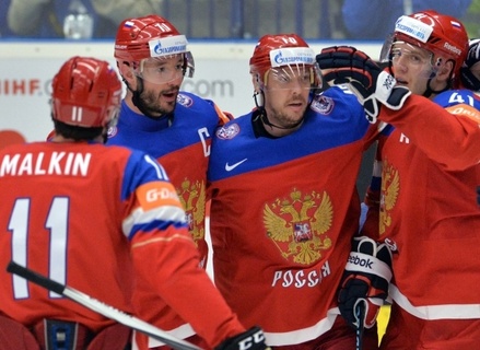 Россия обыграла Швецию и вышла в полуфинал ЧМ по хоккею