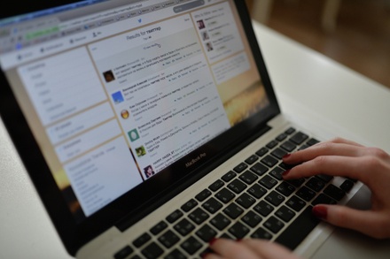 Политолог указал на риски, связанные с мониторингом соцсетей региональными властями 