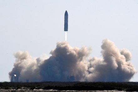 Российский эксперт по космосу назвал развлечениями запуски новой ракеты Маска