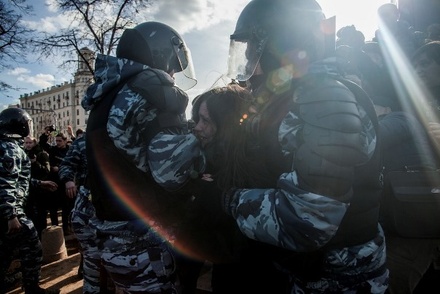 «ОВД-Инфо» сообщил о задержании тысячи человек во время митинга в Москве