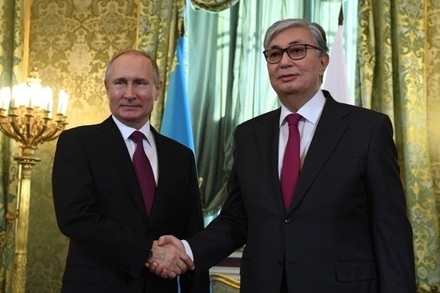 Владимир Путин проводит встречу с президентом Казахстана