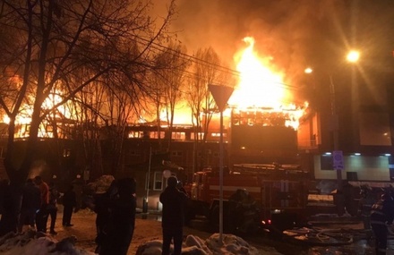 В Самаре загорелся ресторан на площади 800 квадратных метров