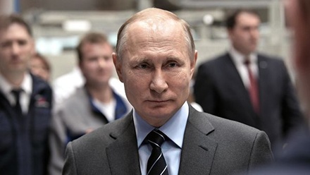 Доход Владимира Путина за год сократился на 10 млн рублей
