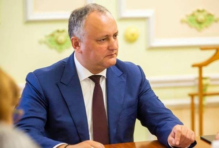 Президент Молдавии вышел на работу после ДТП