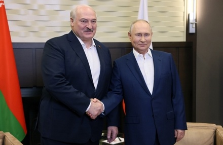 Александр Лукашенко поздравил Владимира Путина с днём рождения