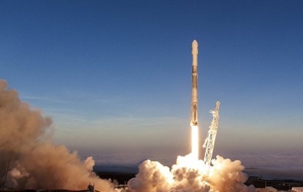 SpaceX передумала обновлять вторую ступень Falcon 9 для повторного использования