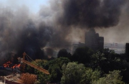 Пожар в Ростове-на-Дону охватил больше десяти жилых домов