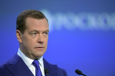 Медведев оценил в 240 млрд руб. ожидаемый эффект от реструктуризации долгов регионов