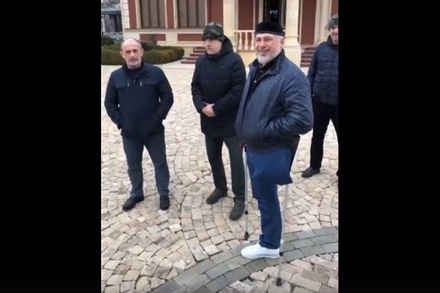 Кадыров показал на видео застолье с обвиняемым в покушении на убийство