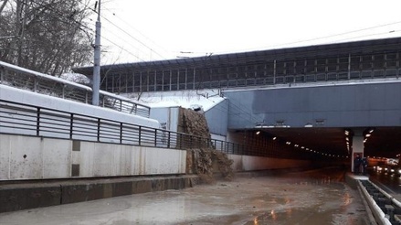 На северо-западе Москвы затопило Тушинский тоннель из-за провала грунта
