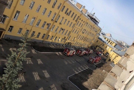 СМИ: на верхнем этаже военной академии в Петербурге после взрыва заблокированы более 10 курсантов