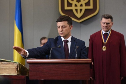 Петра Порошенко пригласили на инаугурацию Владимира Зеленского