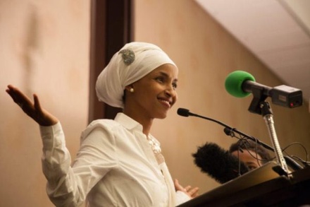 Две женщины-мусульманки впервые избраны в Конгресс США