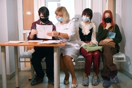 Вирусологи призвали россиян готовиться к наступлению новой волны коронавируса в сентябре 