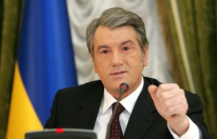 Виктор Ющенко объяснил падение гривны