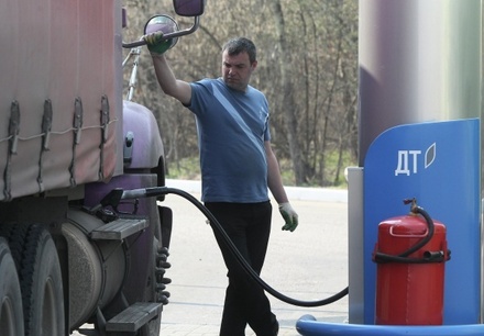 Транспортники обратились к Владимиру Путину из-за роста цен на топливо
