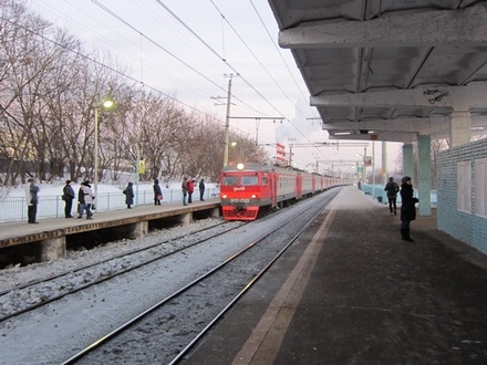 На Рижском направлении МЖД задерживаются поезда из-за повреждения кабеля