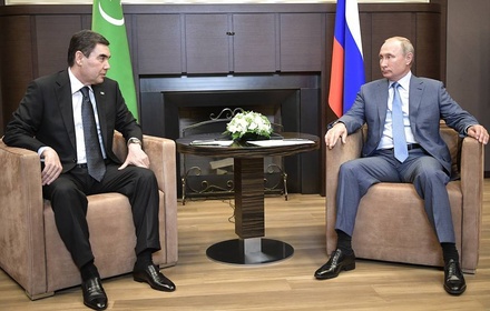 Президент Туркменистана отказался приехать на парад Победы в Москву