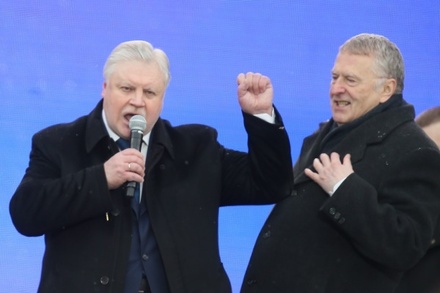 Жириновский посоветовал Миронову «подлечиться» после решения провести рэп-дебаты