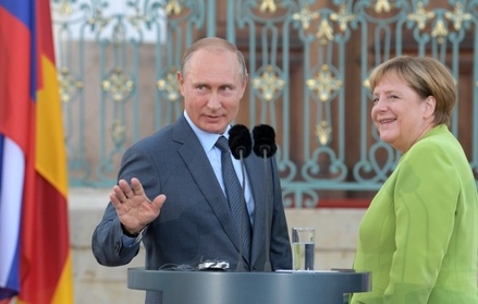 В замке Мезеберг завершились переговоры Путина и Меркель