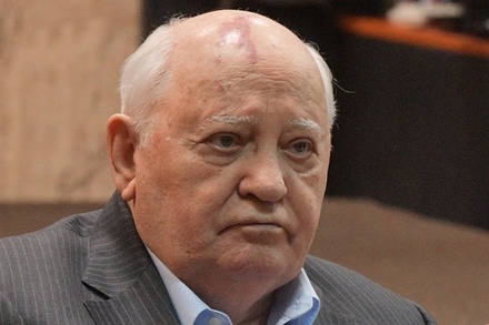 Владимир Путин поздравил Михаила Горбачёва с 90-летием