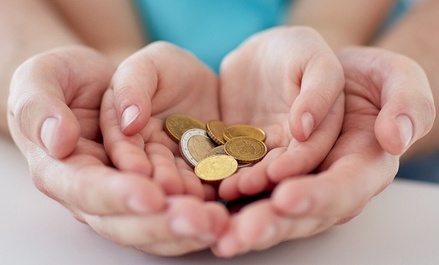 Россияне стали чаще жертвовать на благотворительность больше 1 тысячи рублей