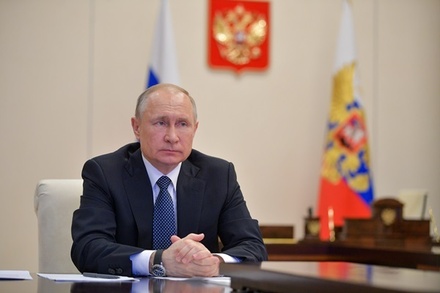 Путин потребовал сохранить грузовое и транспортное сообщение между регионами