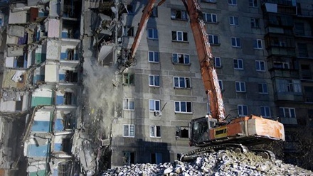 Владимир Путин поручил расселить повреждённый взрывом дом в Магнитогорске