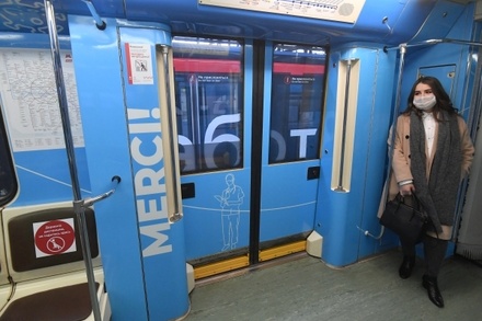 В метро Москвы запустили тематический поезд в честь медицинских работников