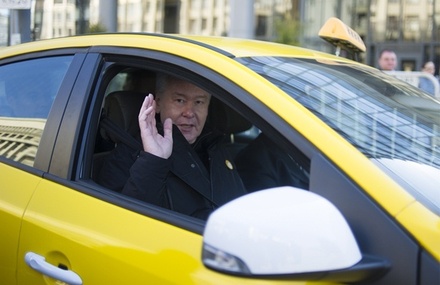 Собянин предложил запретить работать таксистами осуждённым за тяжкие преступления