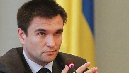 Власти Украины вновь задумались о введении визового режима с Россией