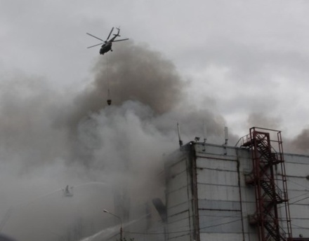 Сотрудники МЧС ликвидировали крупный пожар на складе в подмосковном Лыткарине