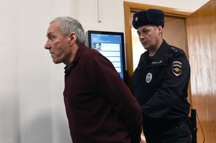Суд в Москве отпустил отца полковника Захарченко под  домашний арест