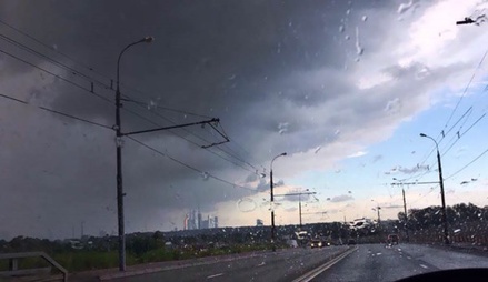 МЧС объявило в Москве штормовое предупреждение