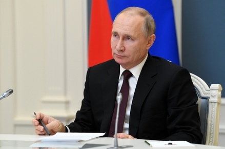Владимир Путин может привиться от коронавируса к осени