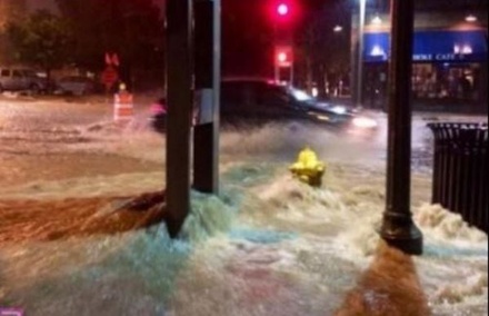 Число жертв наводнения в Тбилиси, возможно, достигло десяти человек