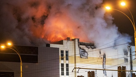 В Кремле примут решение о национальном трауре после окончания тушения пожара в Кемерове