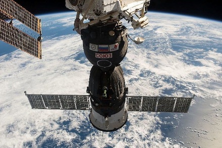 Корабль «Союз» с отверстием в бытовом отсеке вернёт на Землю экипаж МКС