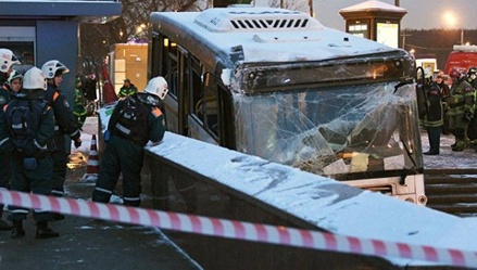 Прокуратура проверяет автобусный парк и транспортную компанию после аварии у метро «Славянский бульвар»