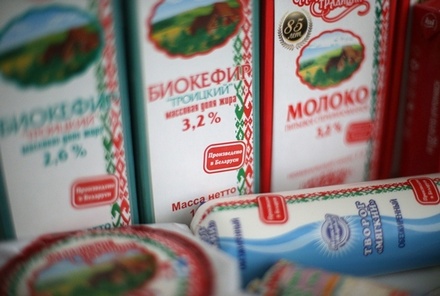 Белоруссия планирует провести переговоры с РФ о поставках молока 26 февраля