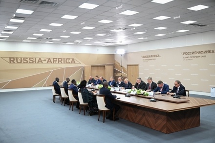 Встреча Путина с африканской миссией по Украине длилась до двух часов ночи