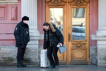 Американские дипломаты покинули здание Генконсульства США в Петербурге