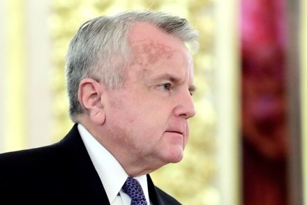 Посол США в Москве отрицает охоту на российских граждан