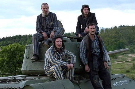 Владимир Мединский отреагировал на призыв Украины запретить показ фильма «Т-34»