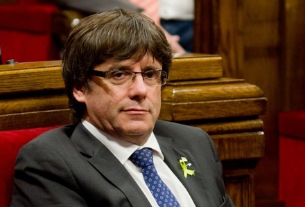 Пучдемон заявил, что считает себя законным главой Каталонии