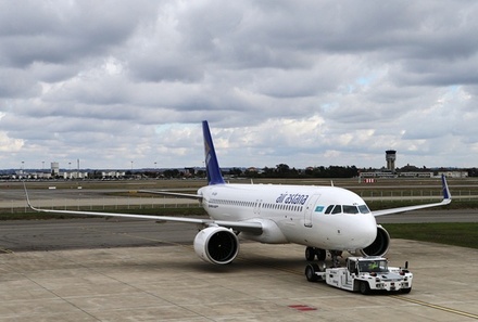 Направлявшийся из Петербурга в Алма-Ату самолёт вынужденно приземлился в Москве