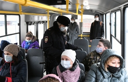 В Москве ловят нарушителей масочного режима