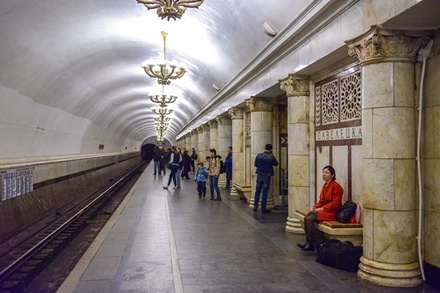 Оповещения о воздушной тревоге в метро Москвы объяснили техническим сбоем