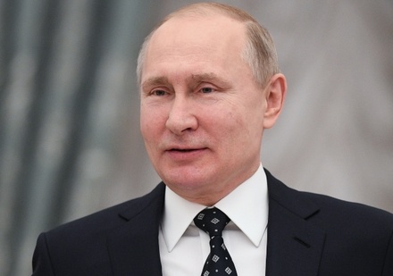 Госдума аплодисментами поздравила Путина с победой на выборах